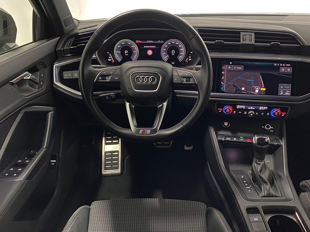 Audi Q3 Sportback 45 TFSI e S Edition 2X S Line cruise control adaptief Led Koplampen Camera 19 Inch