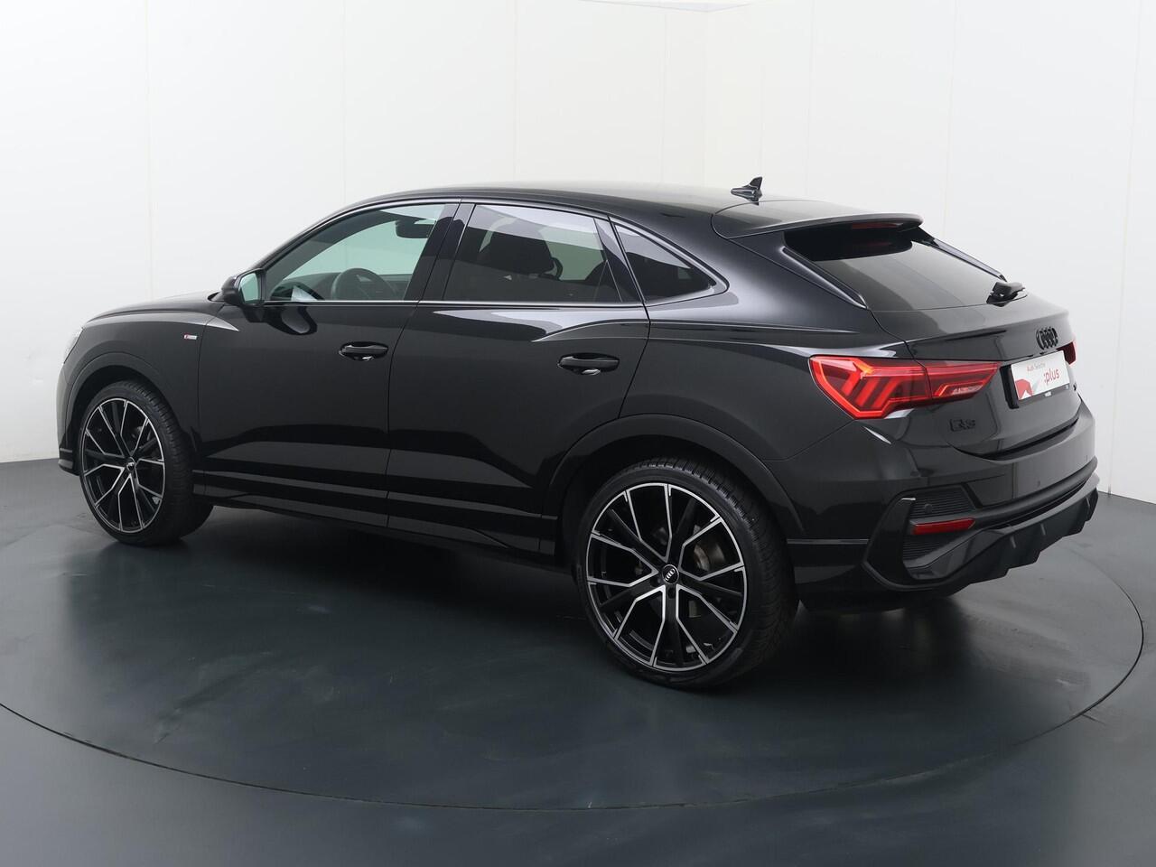 Audi Q3 Sportback 35 TFSI S Edition | 150 PK | Automaat | Stoelverwarming | Cruisecontrol | Achteruitrijcamera | S line |