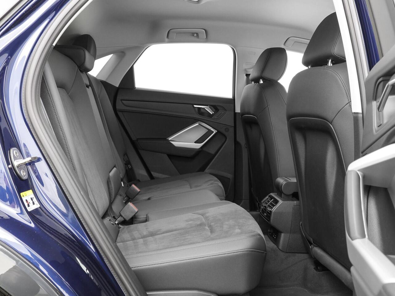 Audi Q3 Sportback 35 TFSI 150pk S-Tronic S Line · Apple/Android Car Play · Leder/Alcantara · Stoelverwarming · Garantie t/m 20-10-2029 of 100.000km · TOPDEAL