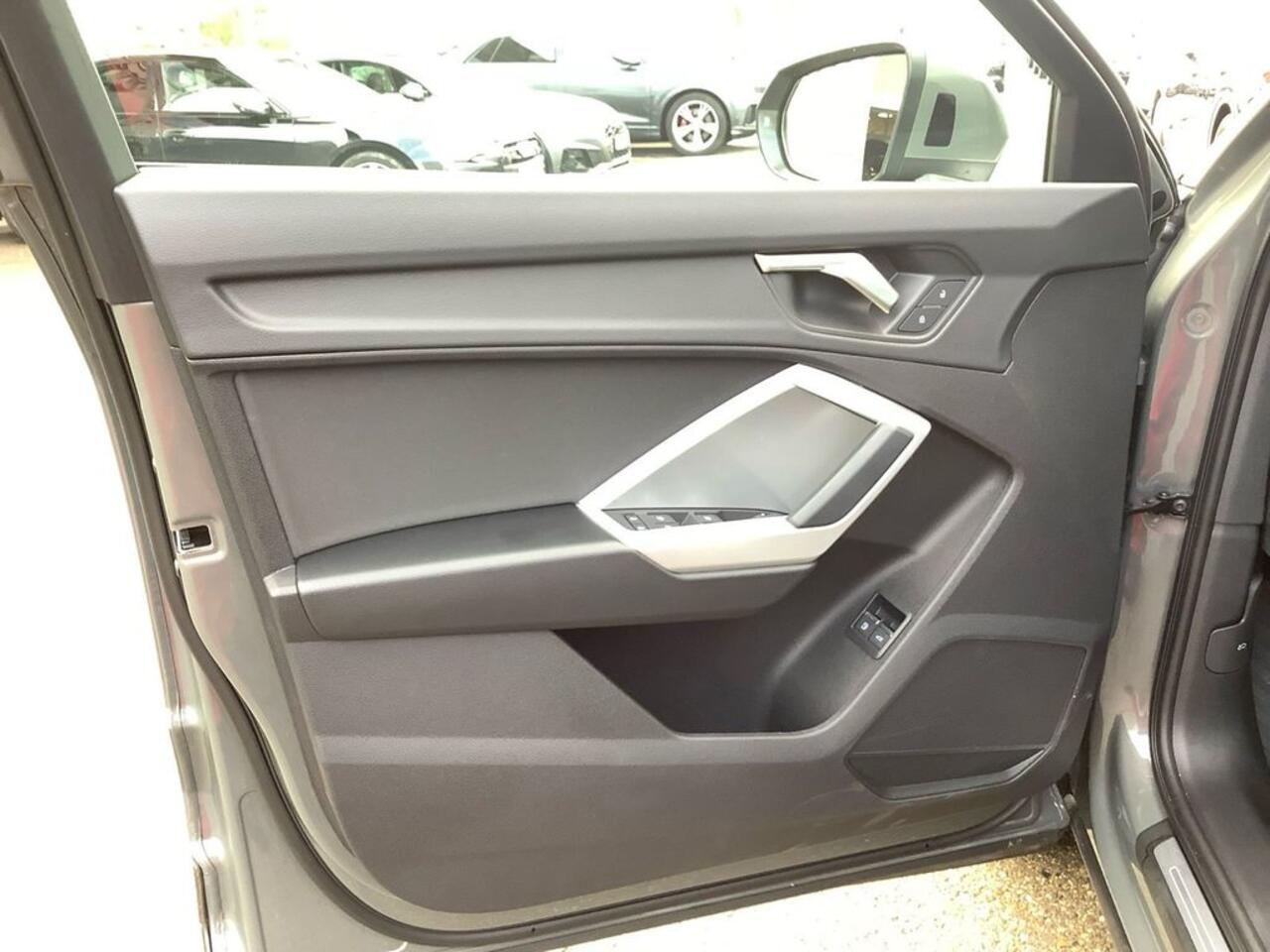 Audi Q3 Sportback 45 TFSI e 245 PK ACC Trekhaak Sportstoelen Virtual Cockpit Stoelverwarming 18 Inc