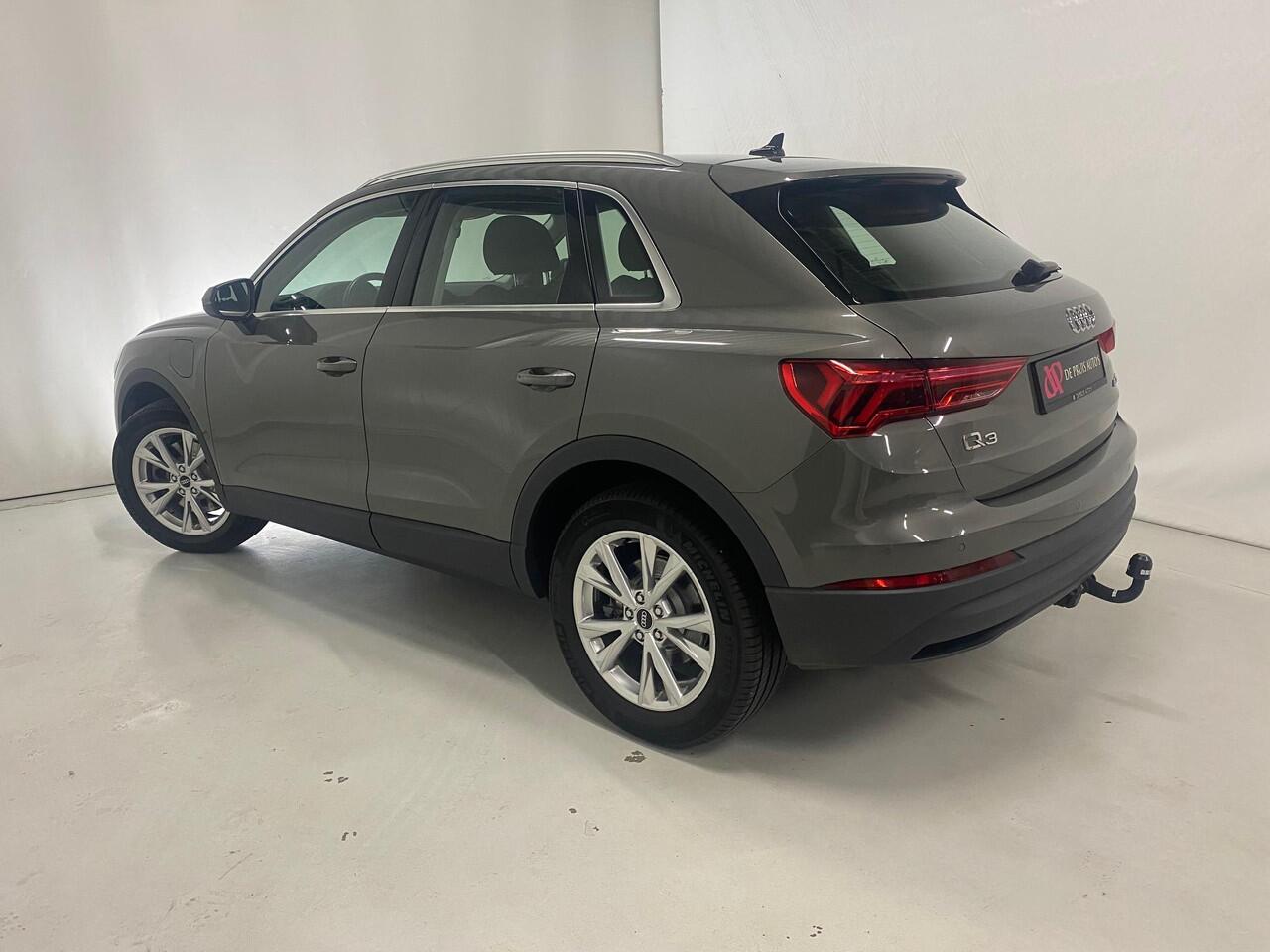 Audi Q3 45 TFSI e Advanced edition Led Koplampen 18 Inch Virtual Cockpit Apple Carplay Navi ACC Trekhaak Doehoek Elektrische Achterklep