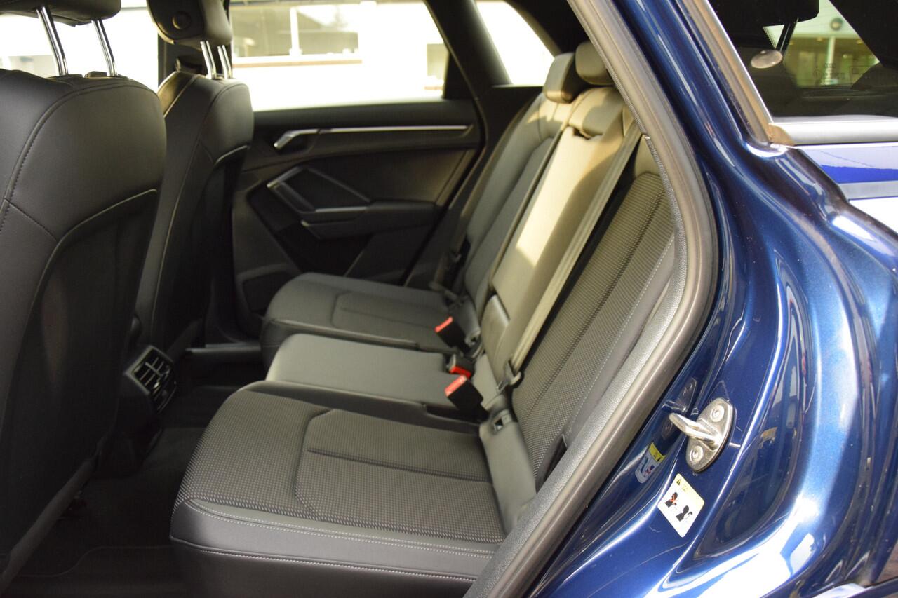 Audi Q3 35 TFSI S edition S-Tronic Automaat | Org. NL | BOVAG Garantie | Virtual Cockpit | Full LED | Sportstoelen | Camera | Apple Carplay/Android Auto | Elektrische Kofferklep | 18'' Velgen |