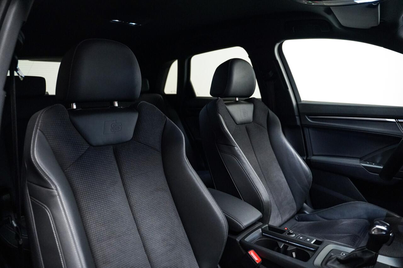 Audi Q3 45 TFSI e S-Line Black ed|20 inch|Camera|Acc|Apple
