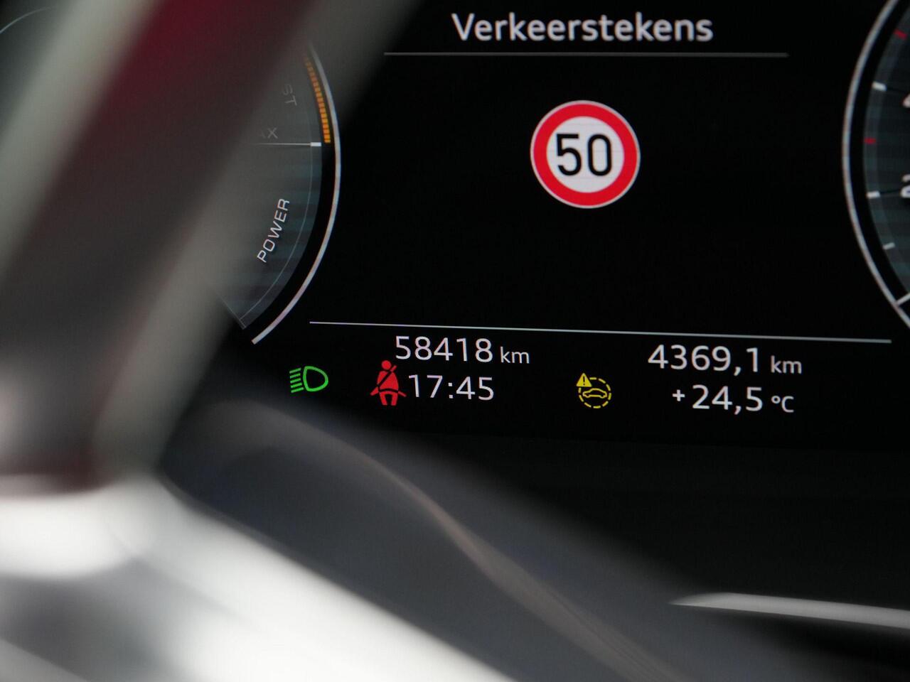 Audi Q3 Sportback 45 TFSI e 245 pk S-tronic | Panoramadak | Matrix LED | Stoelverwarming | Sonos