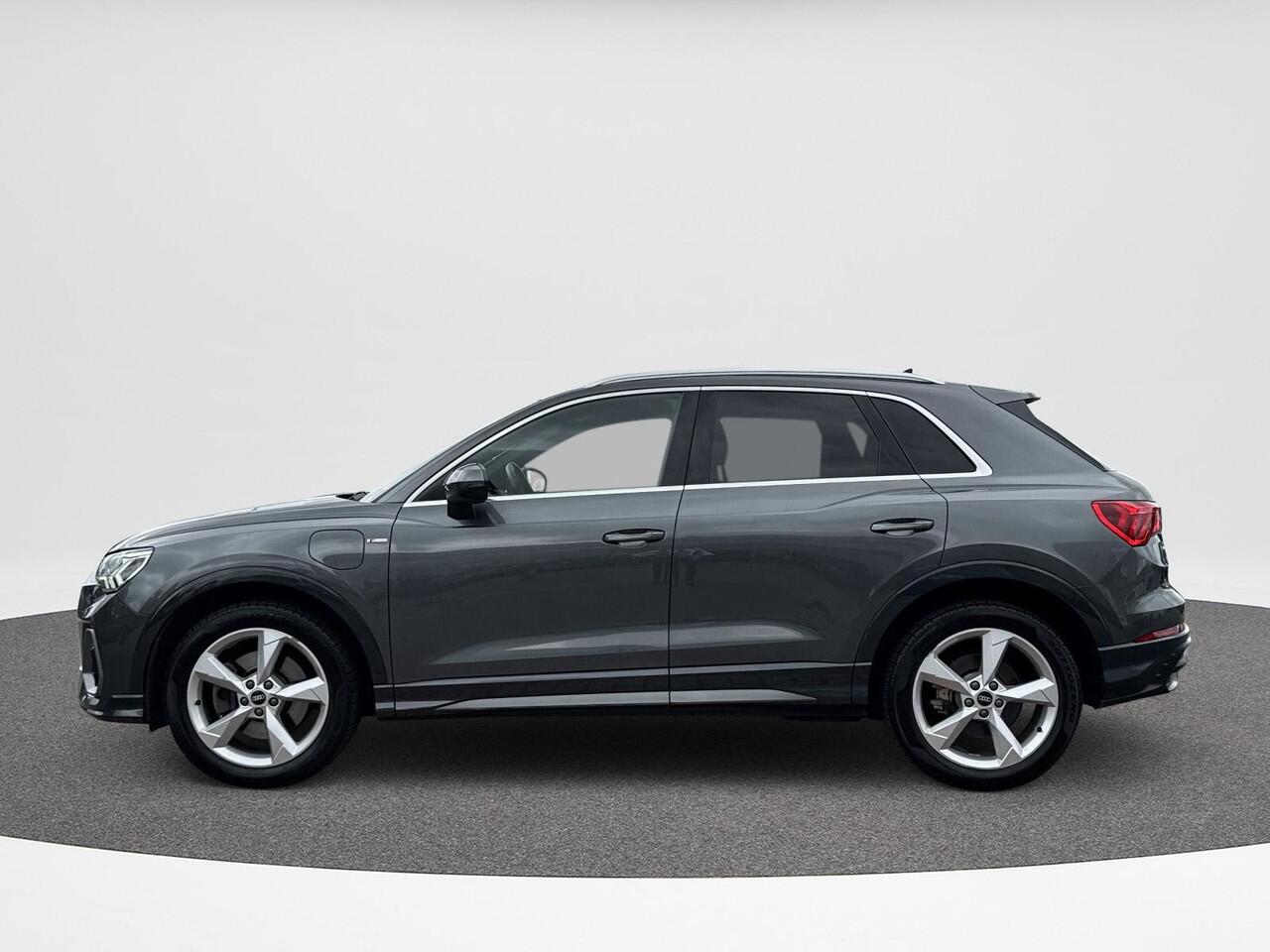 Audi Q3 45 TFSI e S Line | 245Pk | PHEV | Keyless | LED | Cruise | A-Camera |