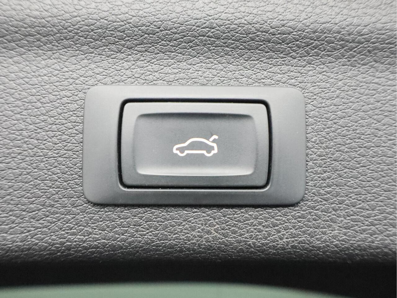 Audi Q3 45 TFSI e S edition Plug-in Hybrid