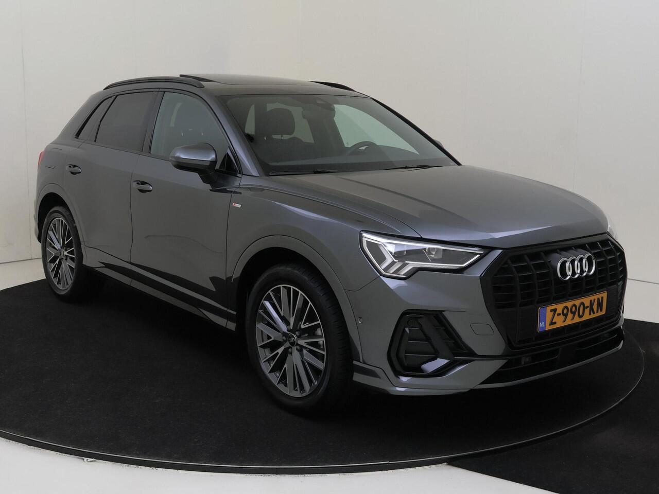Audi Q3 35 TFSI S edition Competition | Panoramadak | Parkeerasisstent | Keyless | Navigatie Plus | Stoelverwarming | Achteruitrijcamera | CarPlay |