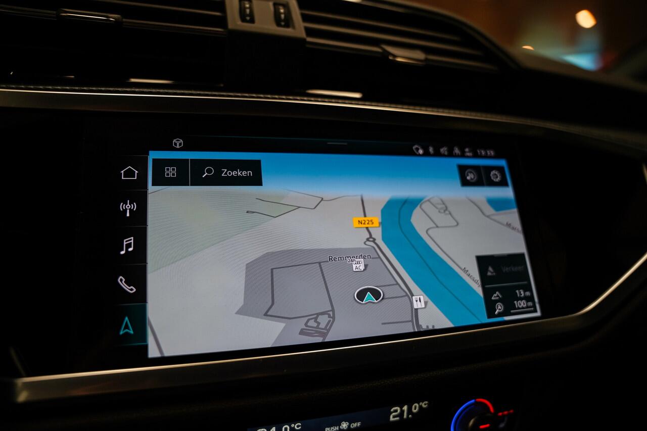 Audi Q3 Sportback 45 TFSI e S-Line|Pano dak|Trekhaak|Camera|Acc|20 inch