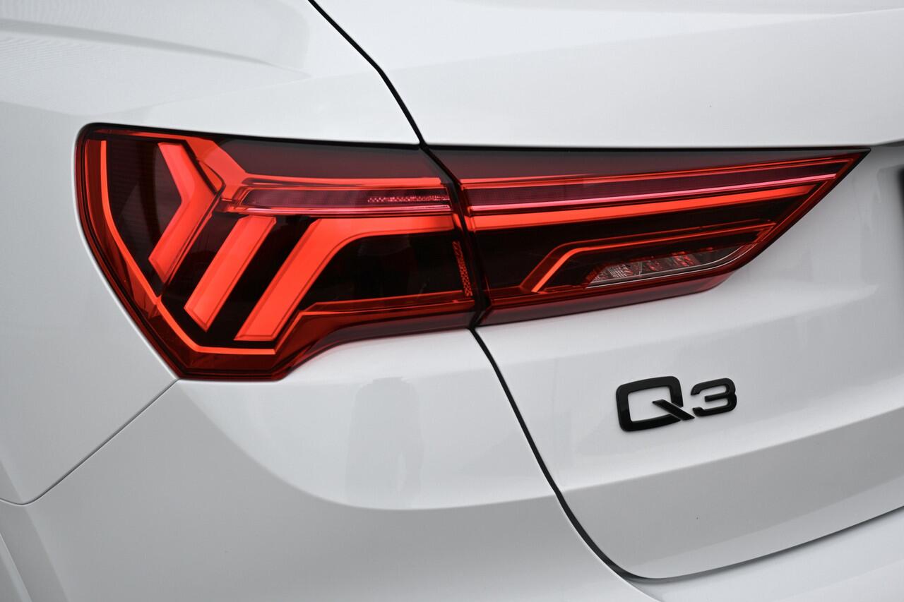 Audi Q3 35 TFSI S-Line Trekhaak | Apple-carplay | Virtual | Pano