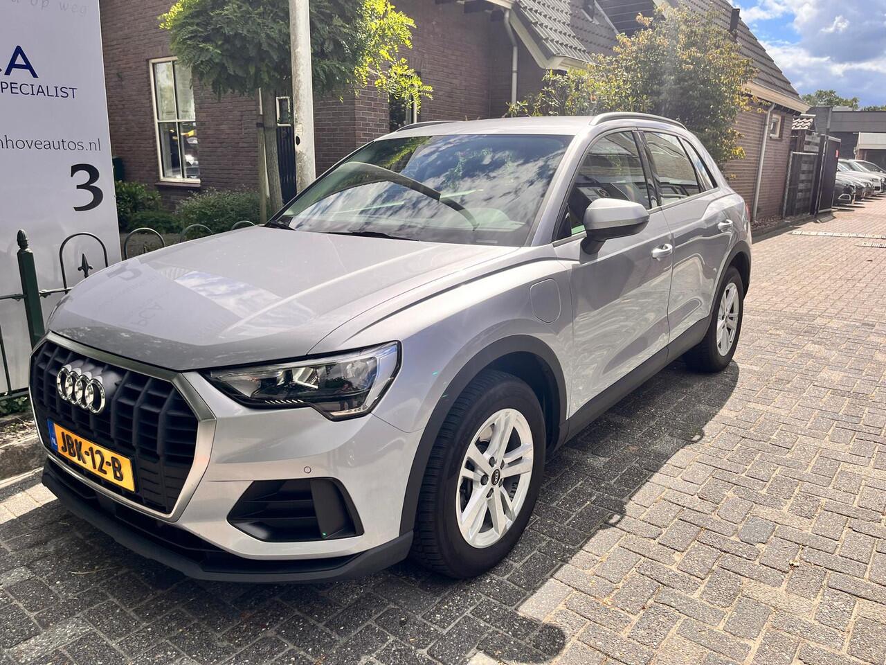 Audi Q3 45 TFSI e Business edition