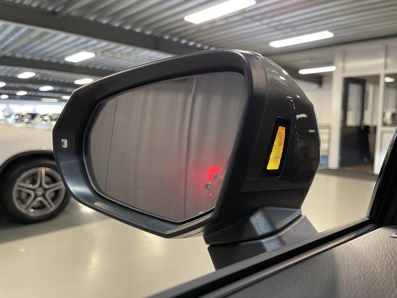 Audi Q3 45 TFSI e S edition 20"/Panoramadak/Dodehoek/Stoelverwarming/PDC v+a/MATRIX LED/Virtual cockpit/Navigatie/Apple Carplay & Android Auto