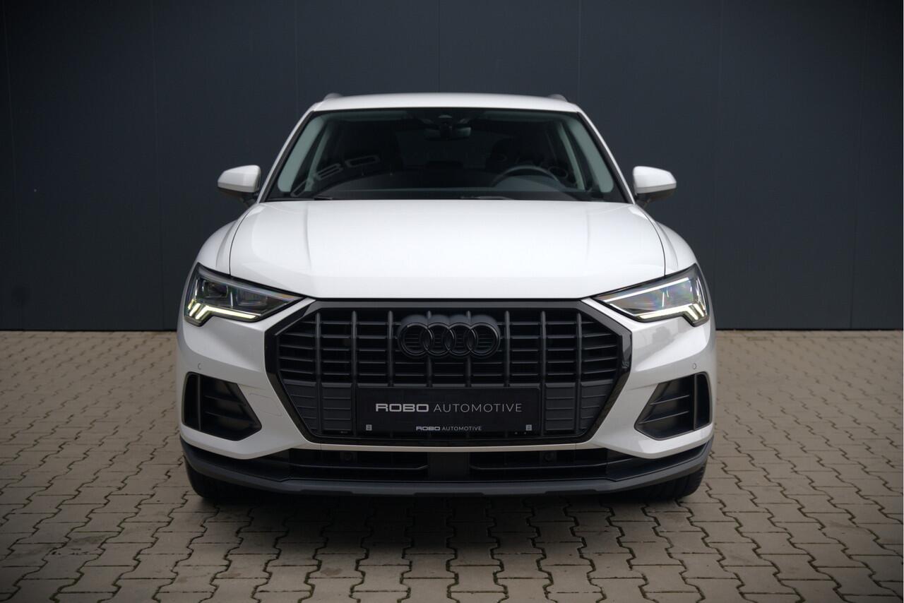 Audi Q3 45 TFSI e Advanced edition | Navigatie | Stoelverwarming | Parkeersensoren | Black Edition | Cruise Control | DAB | Navigatie | Automaat | Digital Dash | LED | Elektrische Achterklep | Dodehoekdetectie