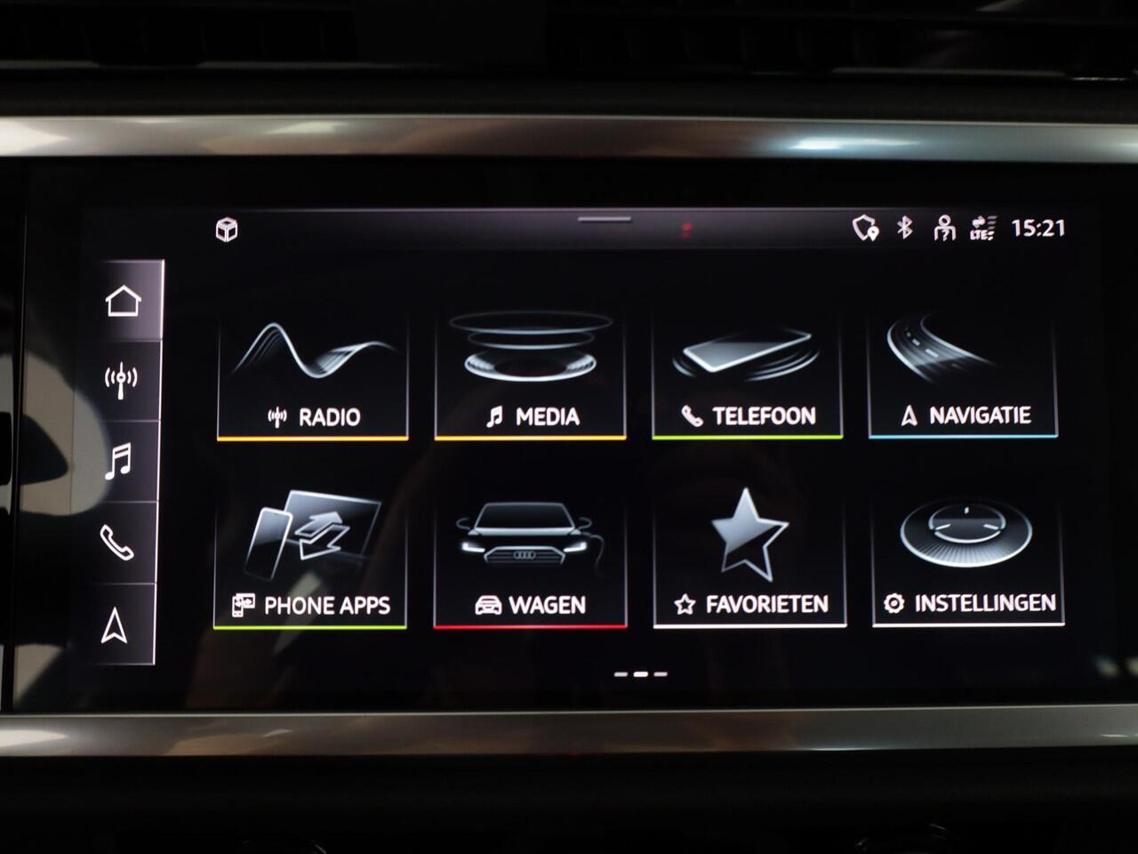 Audi Q3 45 TFSI e edition 245 pk S-tronic | SOH 95% | 20'' inch lichtmetaal | Parkeersensoren achter | Adaptieve cruise control | LED koplampen | Stoelverwarming |
