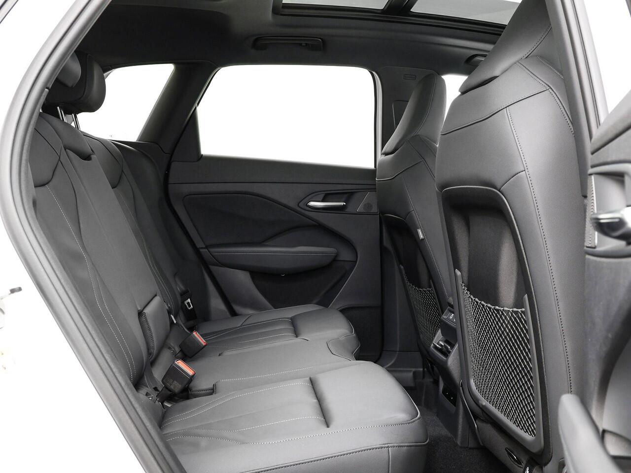 Audi Q3 1.5 e-hybrid S edition 272 PK · Panorama-glasdak · Techniekpakket plus · Optiekpakket zwart-glanzend