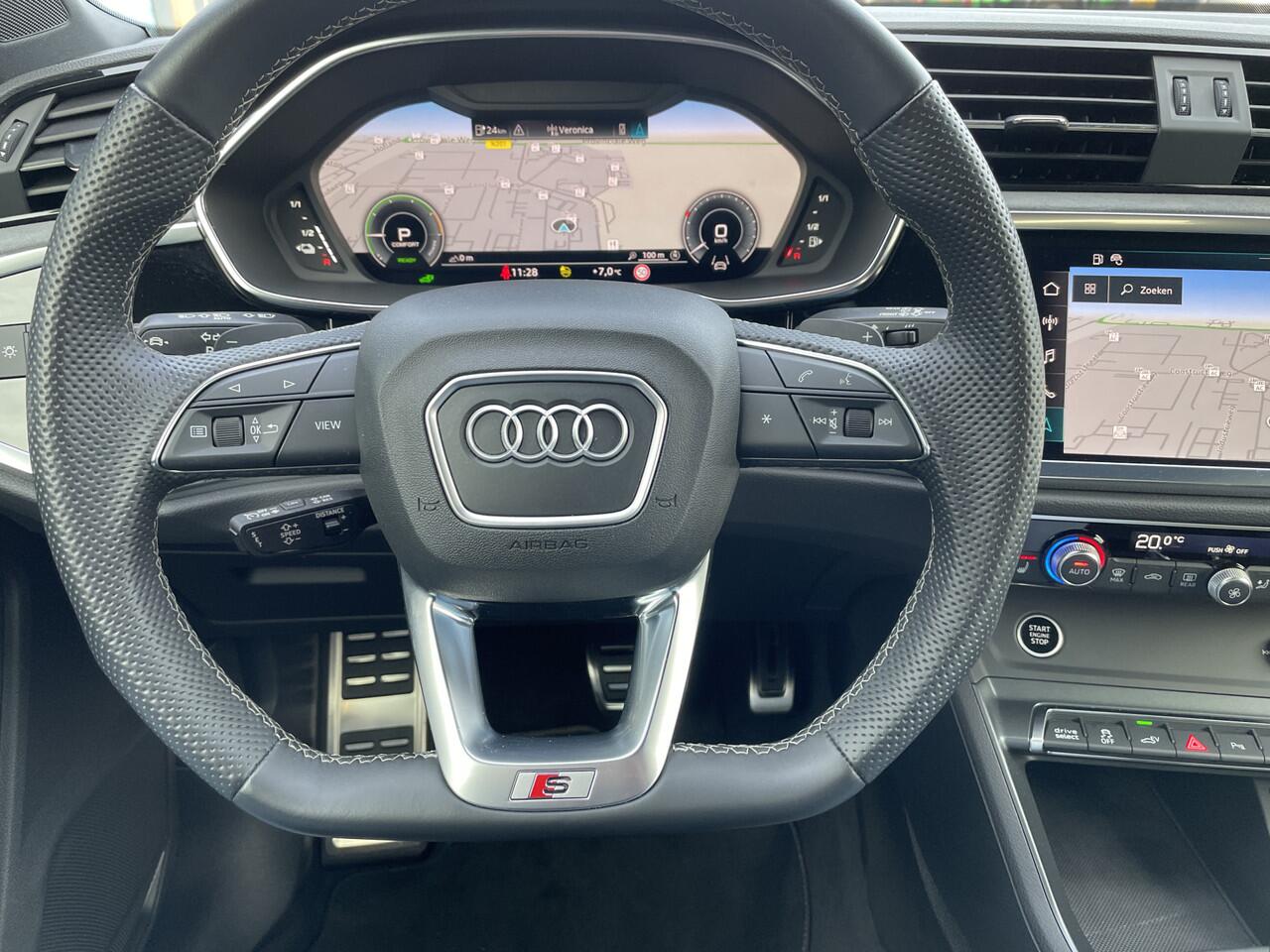 Audi Q3 Sportback 45 TFSIe S-line Black Pano sfeerverlichting