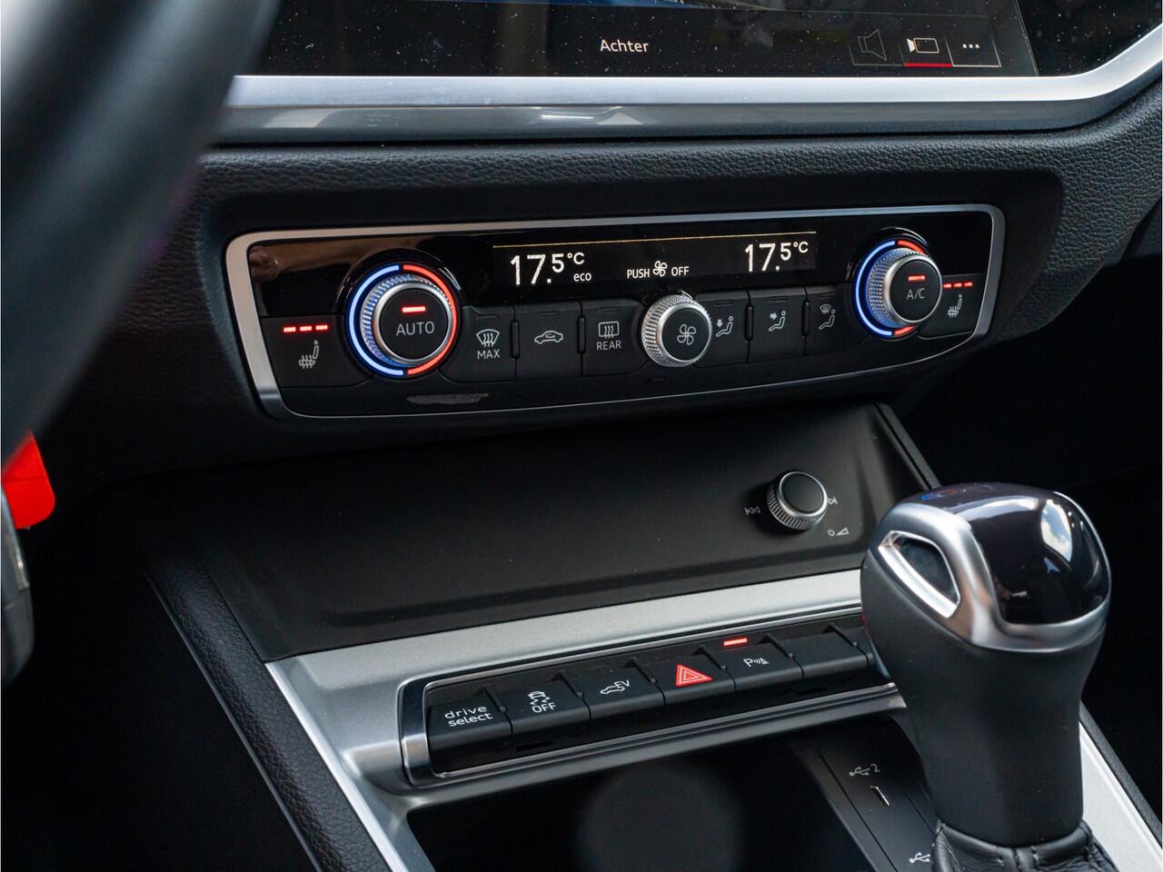 Audi Q3 45 TFSI e Advanced edition CAMERA 20 INCH LED BLACK OPTIC PRIVACY GLASS VIRTUAL DASH