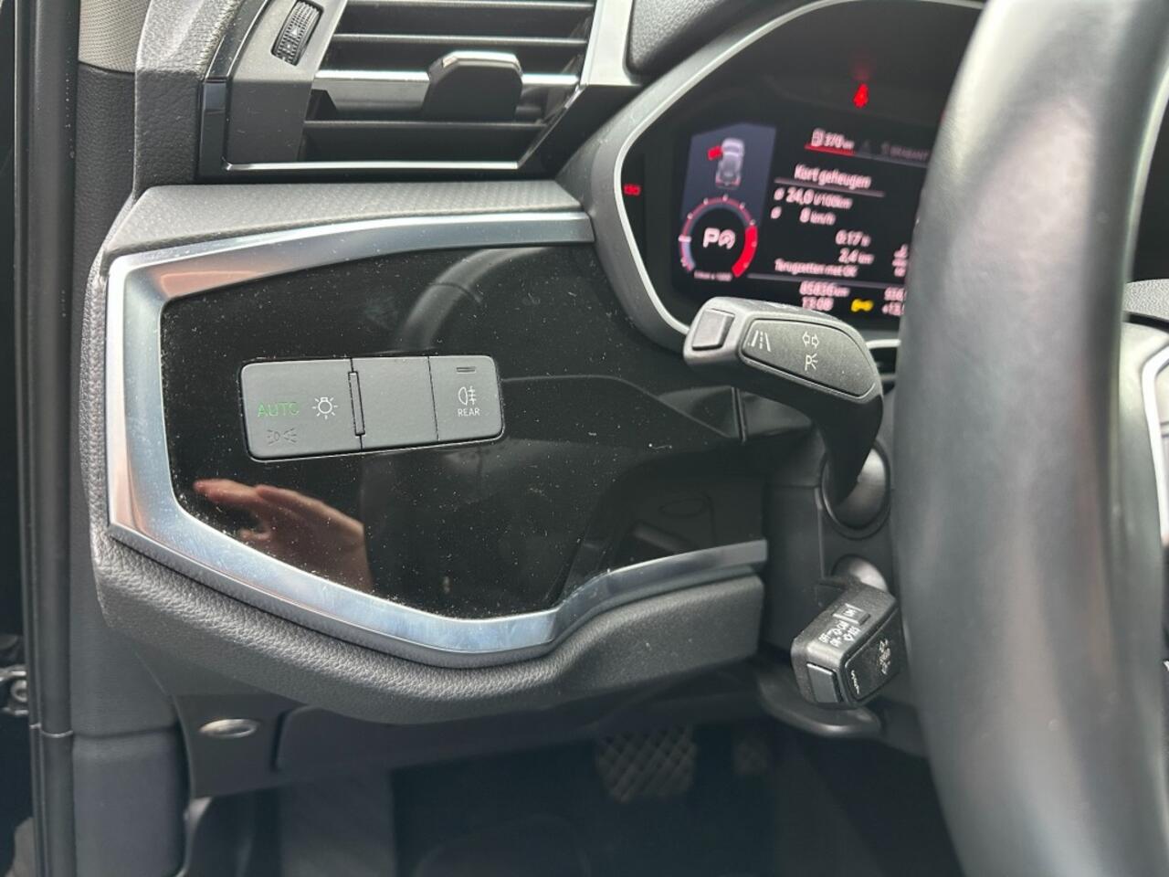 Audi Q3 35 TFSi Aut. Business Edition Navi. Leder stoelverw.