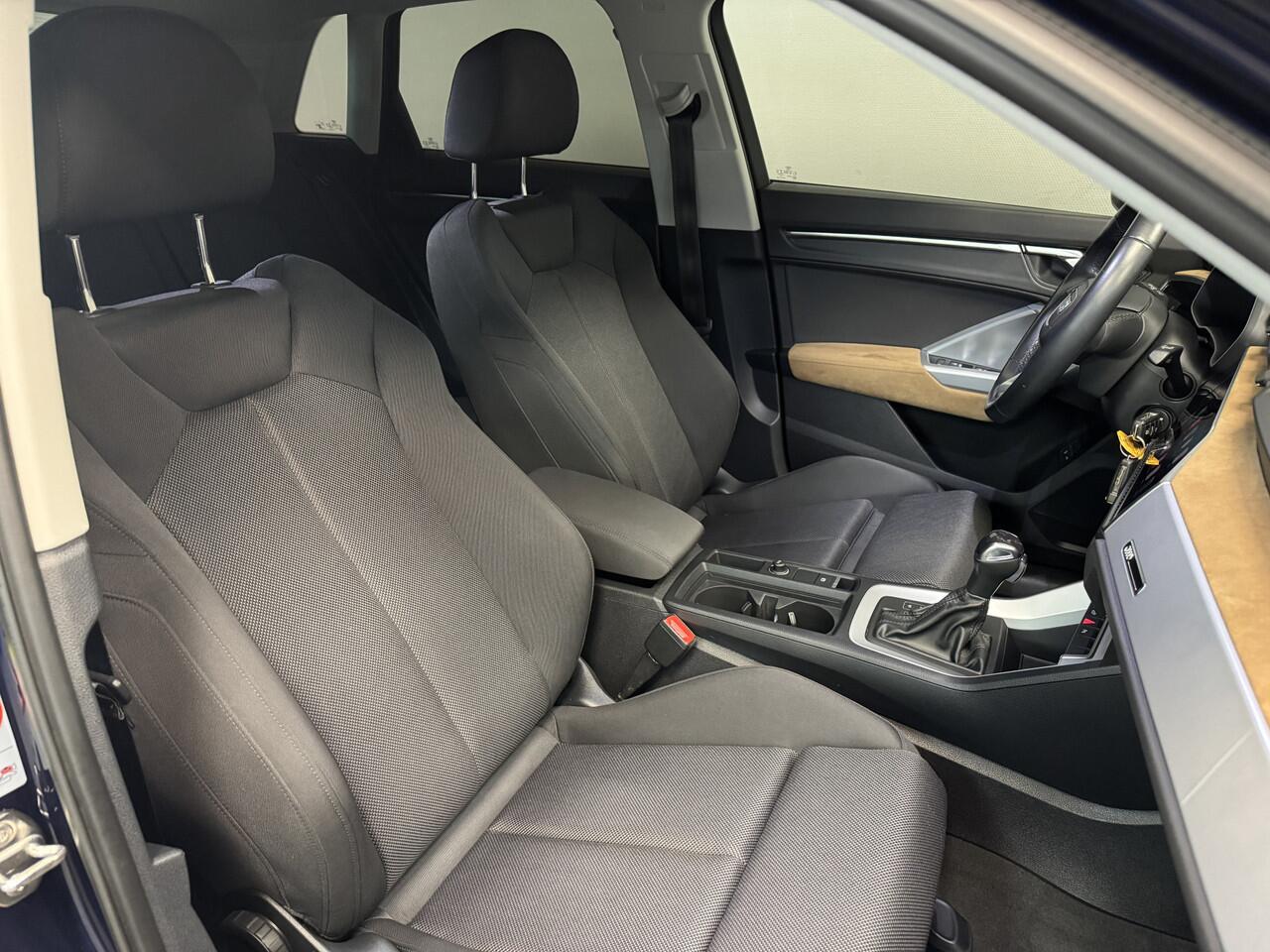 Audi Q3 45 TFSI e Stoelverwarming/Parkeersensoren/Trekhaak