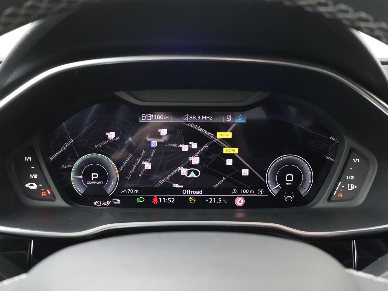 Audi Q3 Sportback 45 TFSI e S Edition | 245 PK | SoH 100% | Trekhaak wegklapbaar | Panoramadak | B&O premium sound | Navigatiesysteem | S line |