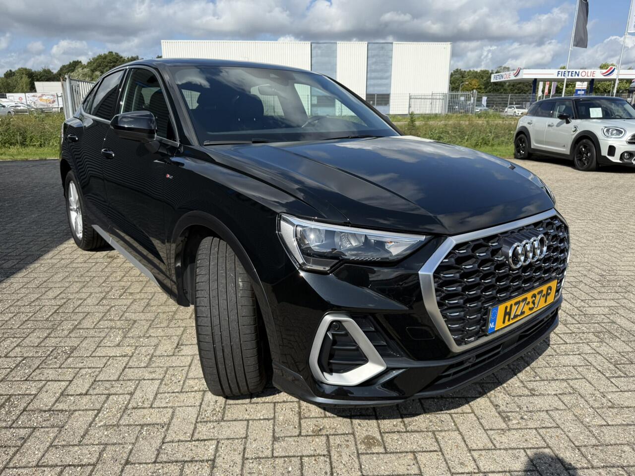 Audi Q3 Sportback 45 TFSI e Edition S-Line LED Keyless Entry Achteruitrijcamera 19 Inch