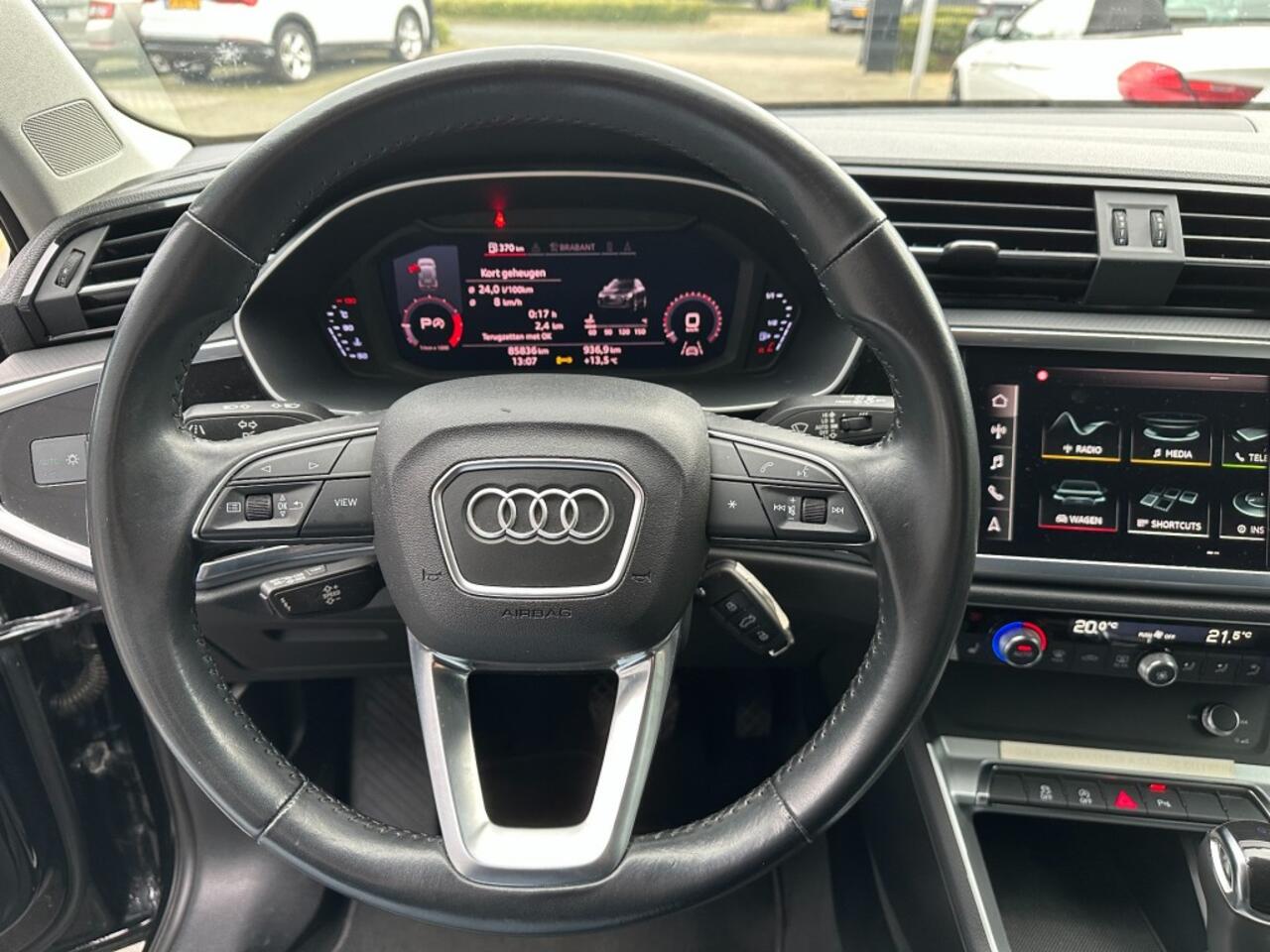 Audi Q3 35 TFSi Aut. Business Edition Navi. Leder stoelverw.