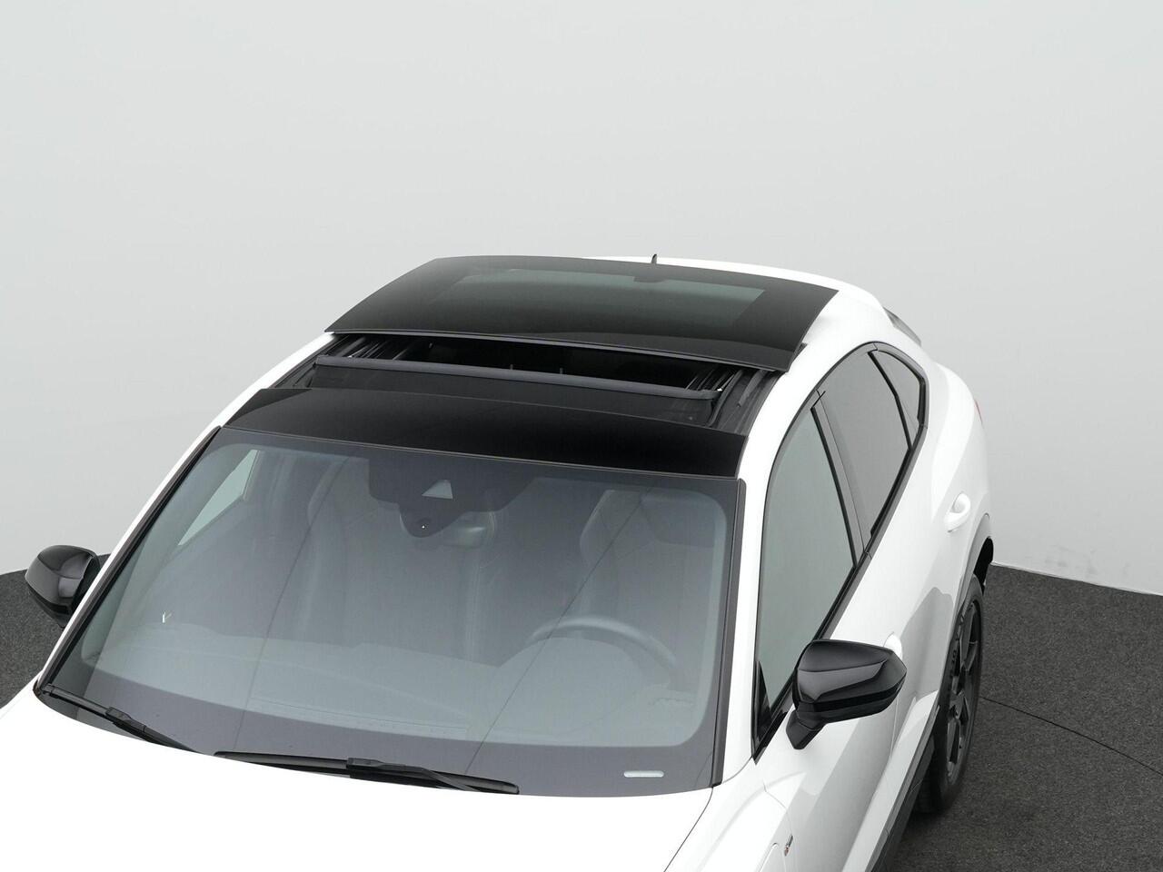 Audi Q3 Sportback 45 TFSI e 245 pk S-tronic S Edition / S-Line | Panoramadak | Trekhaak | Rondomzicht camera | Stuur-/stoelverwarming | Optiekpakket zwart plus | ACC | | Privacy glas | 19 inch