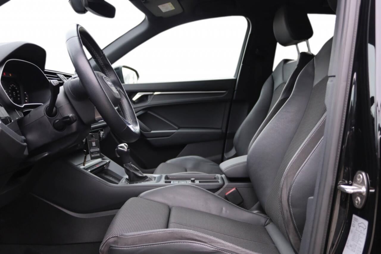 Audi Q3 45 TFSI e S line Virtual l Camera l Sportstoelen