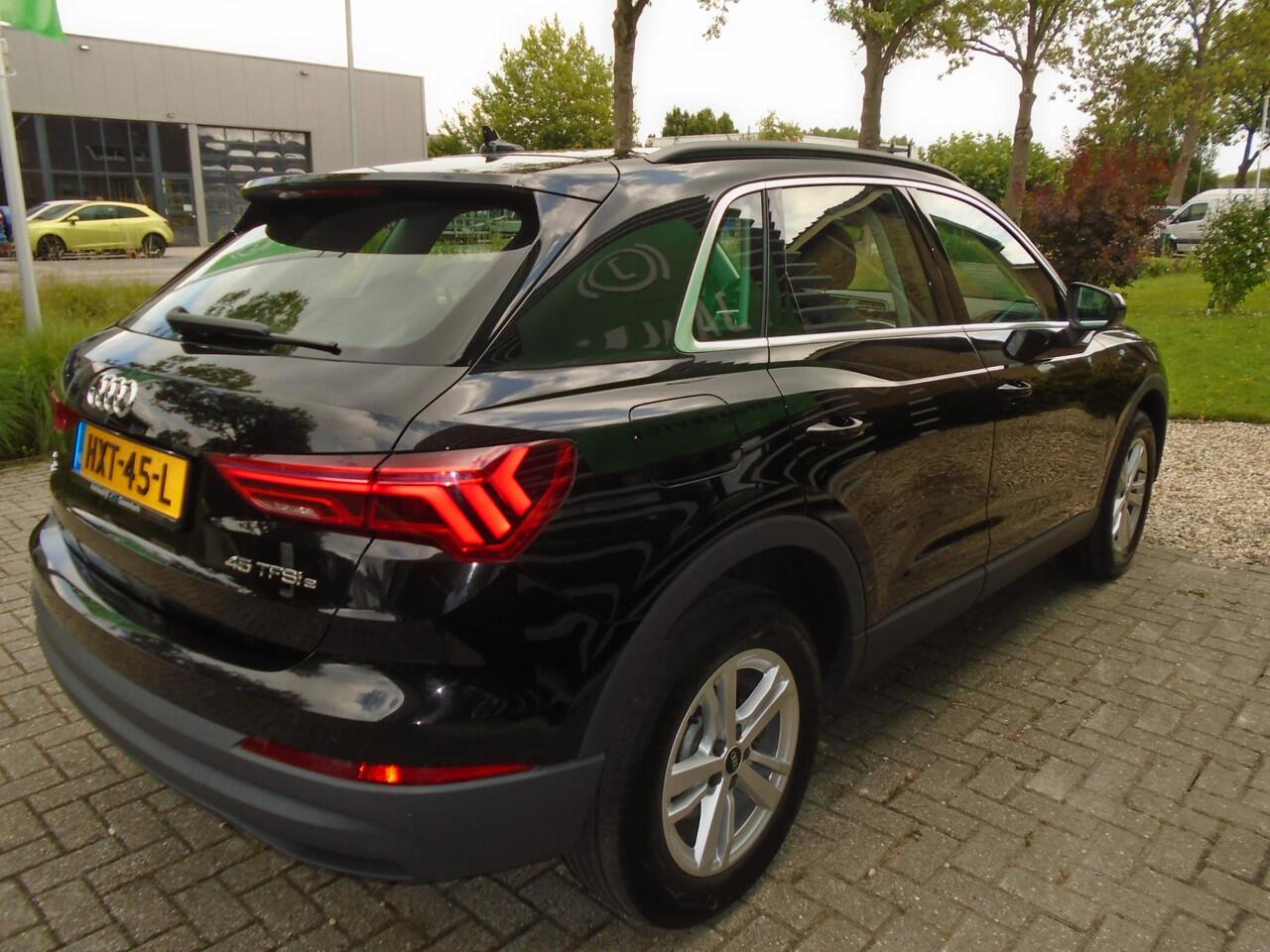 Audi Q3 45 TFSI e Advanced edition