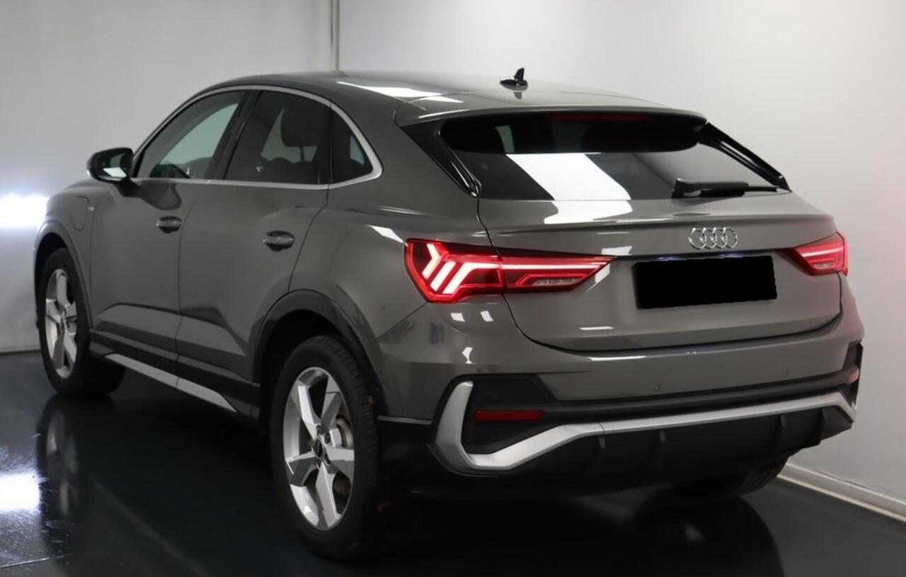 Audi Q3 Sportback 45 TFSI e 245 PK ACC Trekhaak Virtual Cockpit Sportstoelen Stoelverwarming 19 Inch