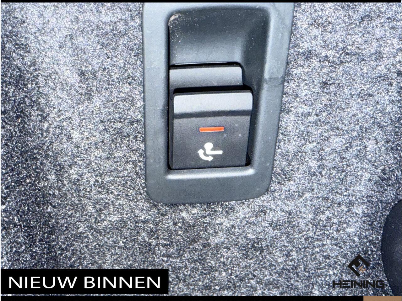 Audi Q3 45 TFSI e S edition Black edition. Trekhaak. Navi. Camera.