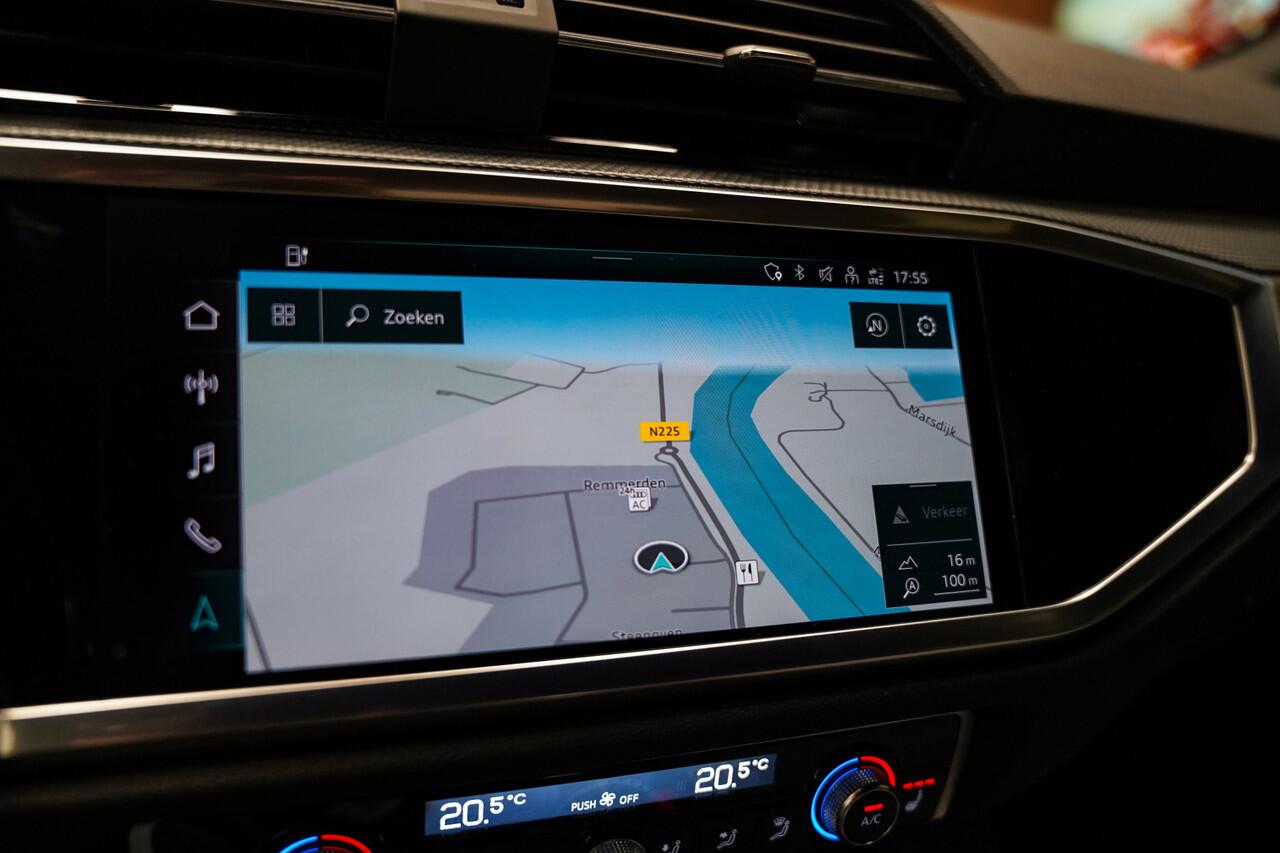 Audi Q3 45 TFSI e S-Line|Chronos grey|20 inch|Leder|Camera|Trekhaak