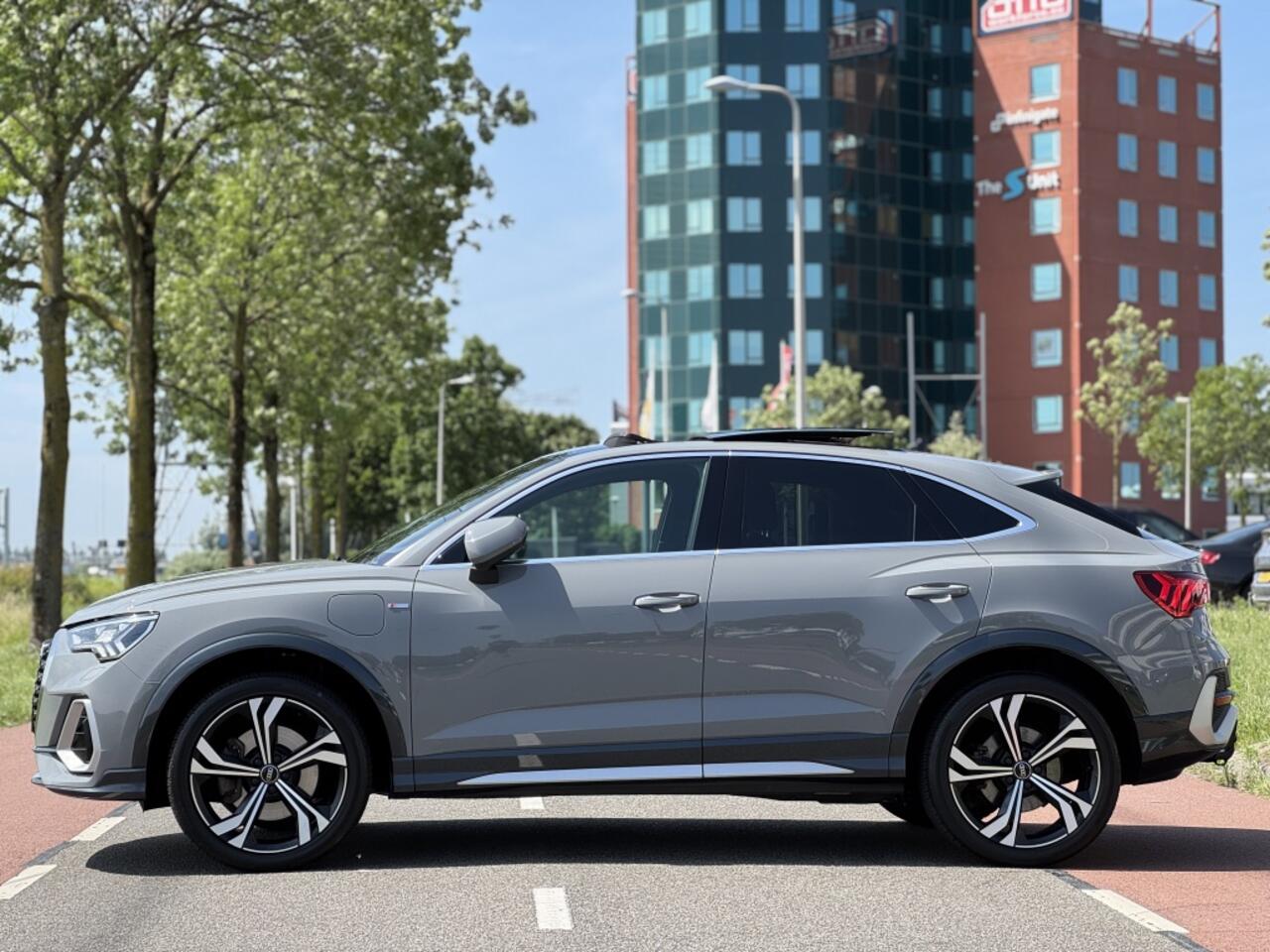 Audi Q3 45 TFSI e 245 Pk S-Line Nardo Pano Camera Trekhaak