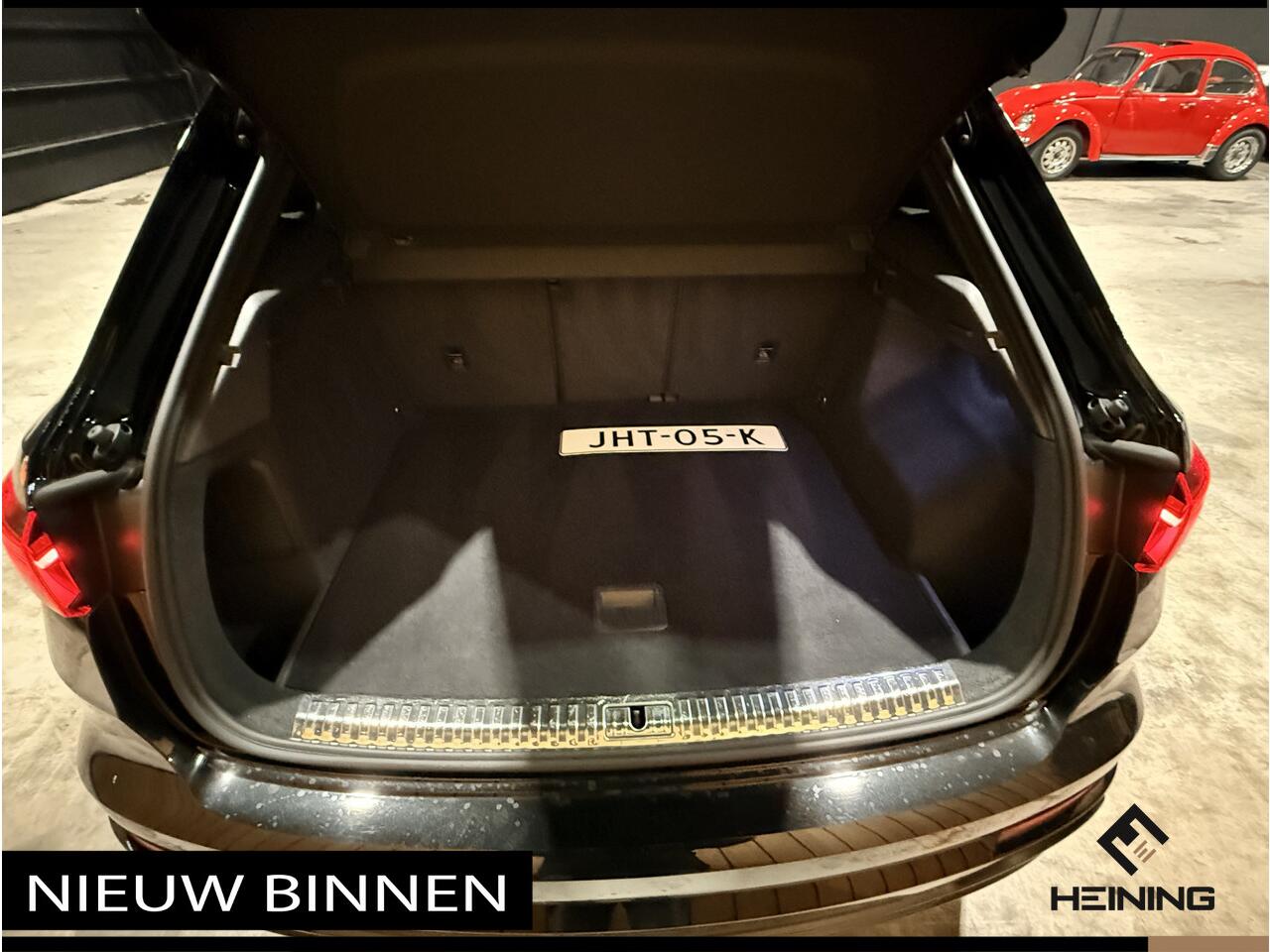 Audi Q3 45 TFSI e S edition Black edition. Trekhaak. Navi. 19 inch. Camera.