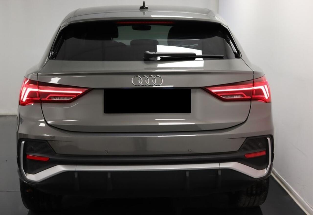 Audi Q3 Sportback 45 TFSI e 245 PK ACC Trekhaak Virtual Cockpit Sportstoelen Stoelverwarming 19 Inch