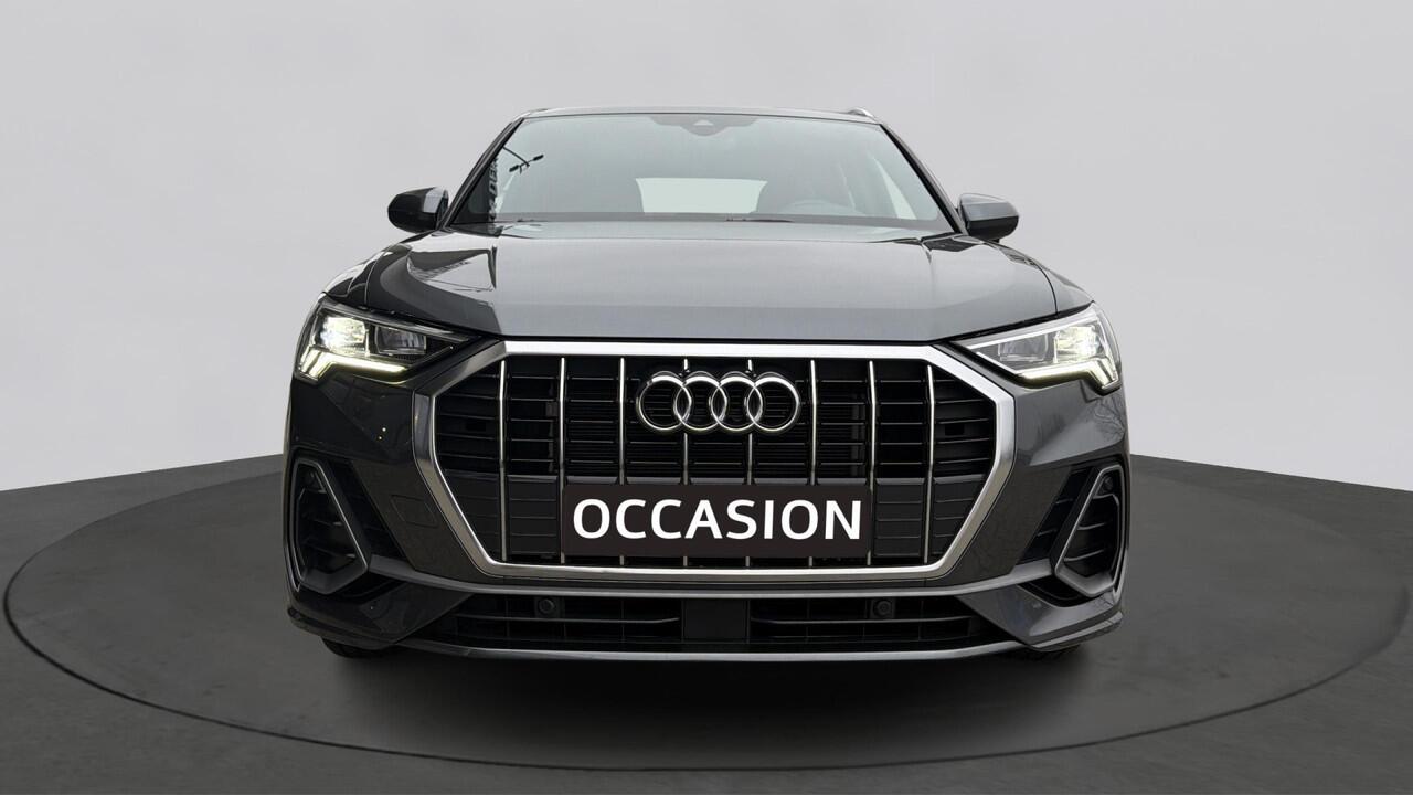 Audi Q3 45 TFSI e 245pk PHEV S-Line Edition / Trekhaak / Camera / PDC V+A