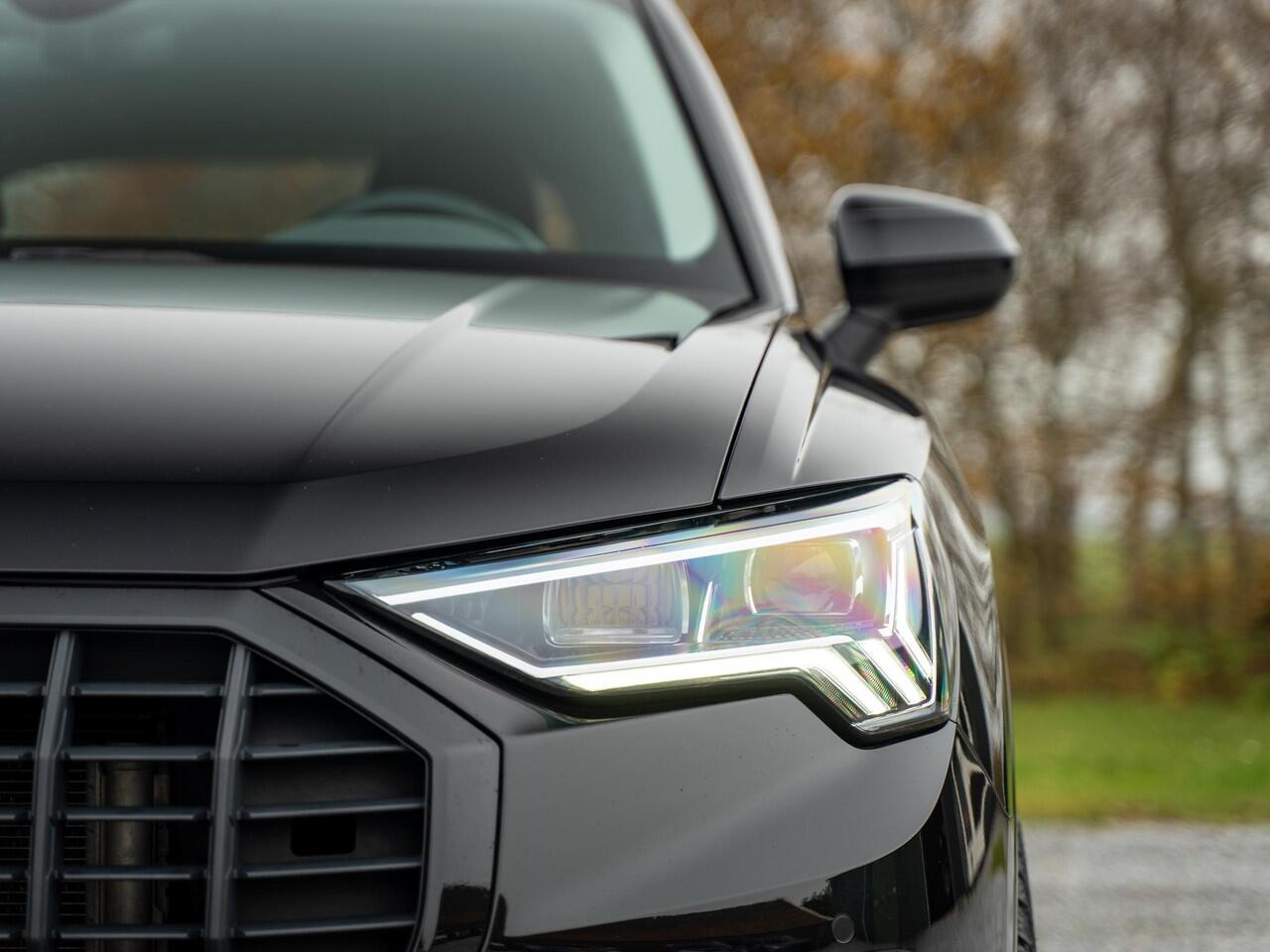 Audi Q3 45 TFSI e // zwart optiek // start/stop // elektr. klep // 20"