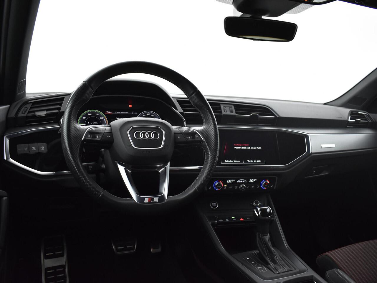 Audi Q3 Sportback 45 TFSIe 245pk S-tronic S Edition · Camera · Apple/Android Car Play · Dodehoeksensor · Elektrische best. stoel · Keyless · Stoelverwarming · Garantie t/m 28-04-2026 of 100.000km