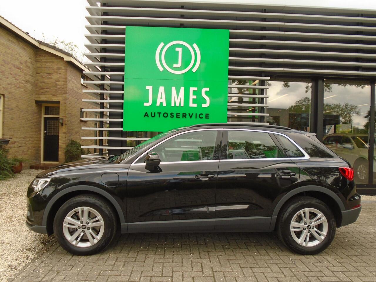 Audi Q3 45 TFSI e Advanced edition