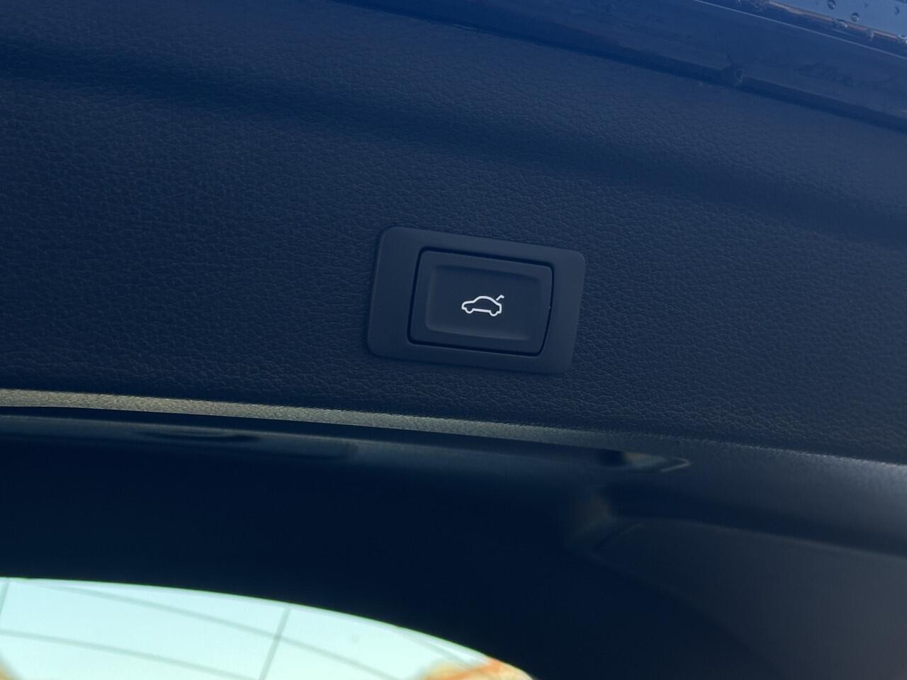 Audi Q3 Sportback 35 TFSI S-Line Edition Stoelverwarming/Camera/Navi/Apple Carplay/Android.