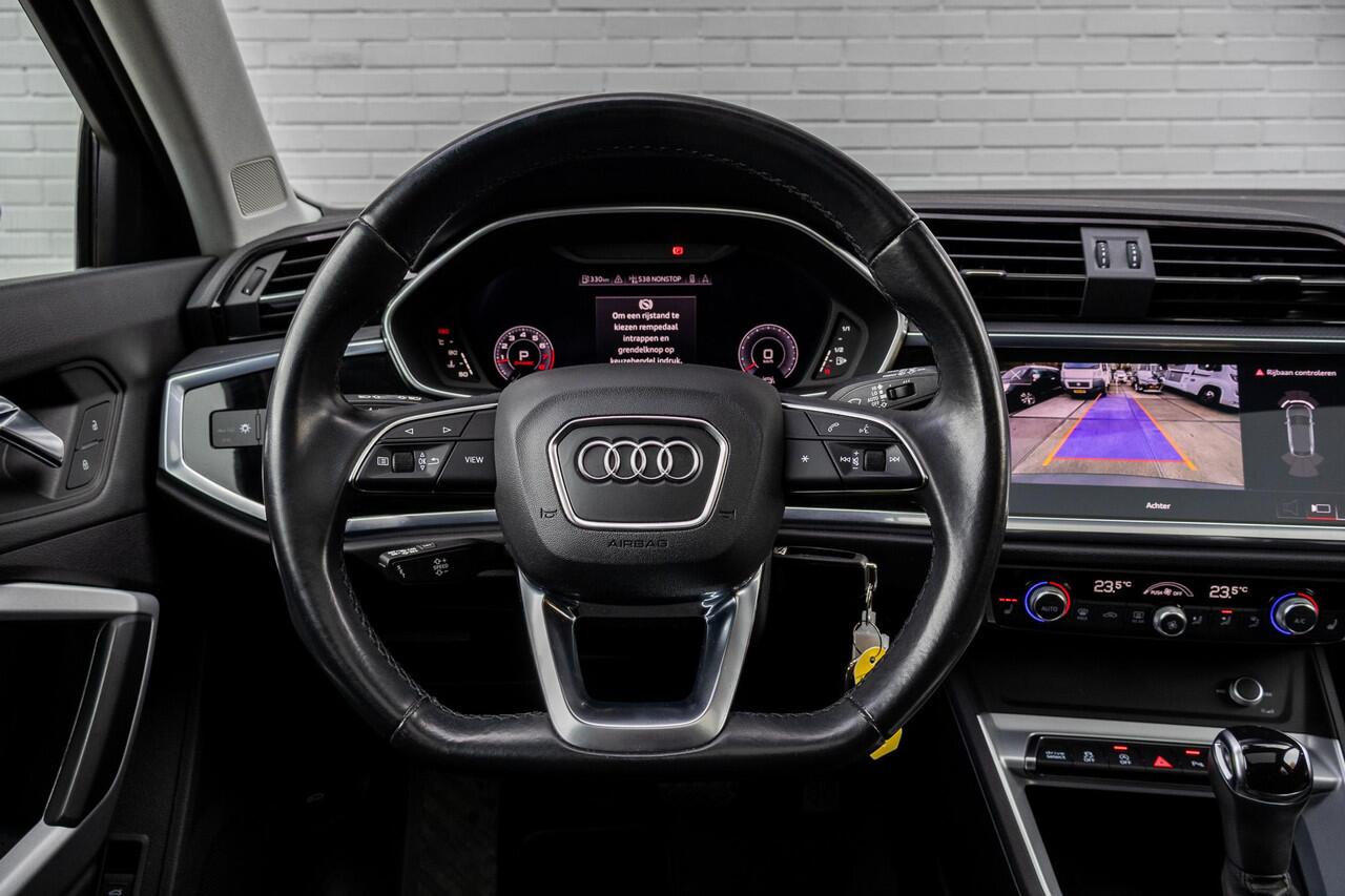 Audi Q3 Sportback 35 TFSI S-Line / APPLE CARPLAY