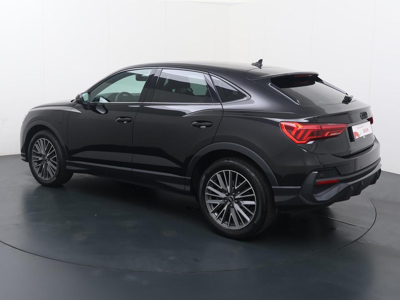 Audi Q3 Sportback 45 TFSI e Edition | 245 PK | SoH 86% | Voorstoelen verwarmd | Full LED verlichting | Apple Carplay/Android Auto | S line |