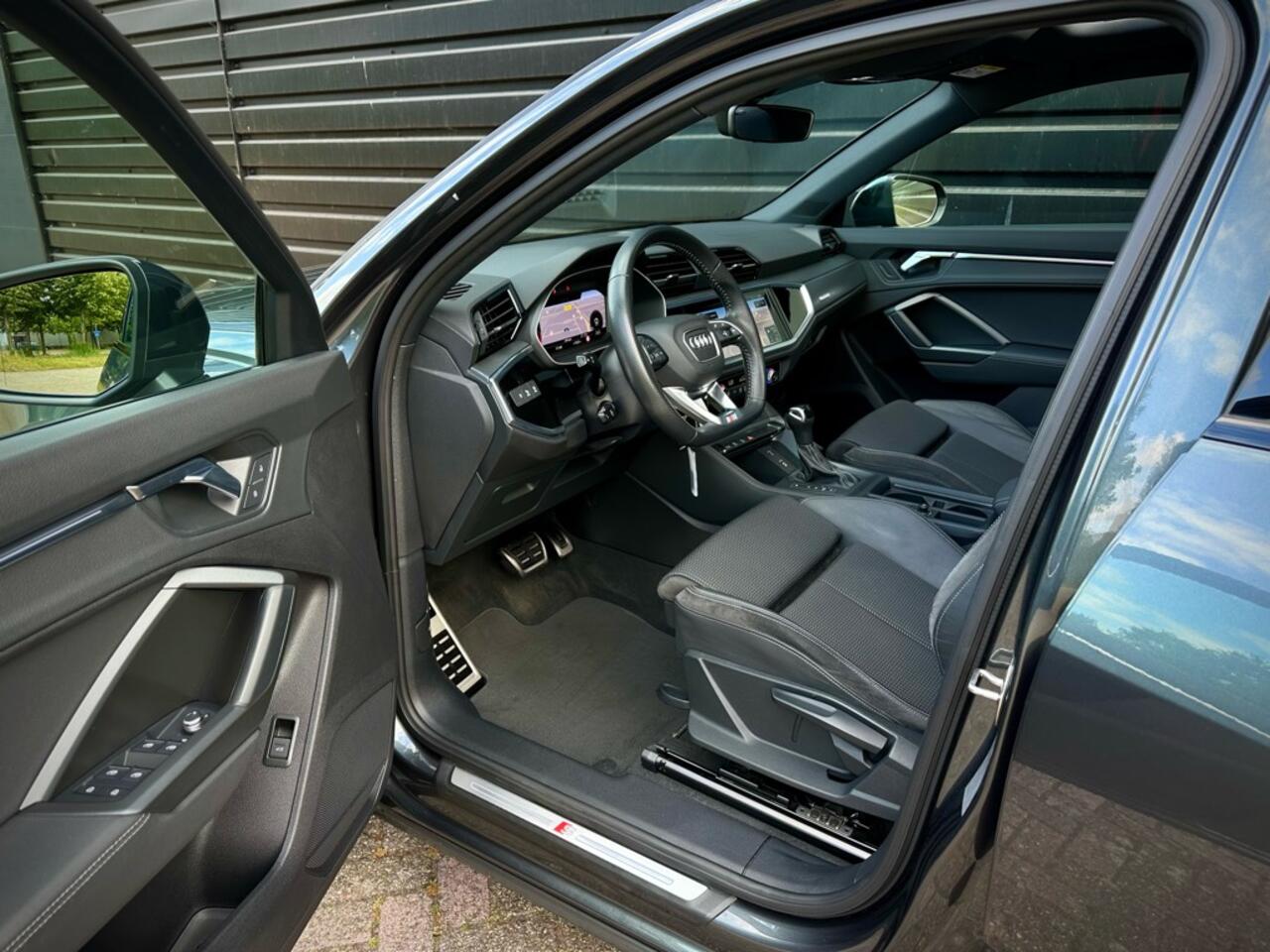 Audi Q3 35 TFSI 3x S-LINE PANO|VIRTUAL|SFEER|LANE|MATRIX