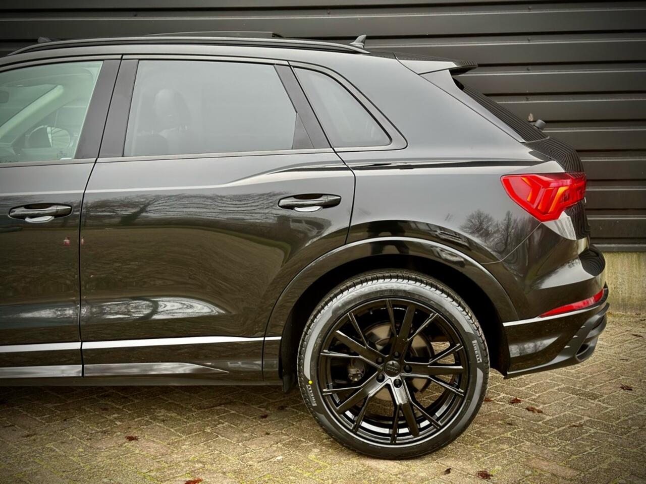 Audi Q3 35 TFSI S-LINE PANO|VIRTUAL|BLINDSPOT|LANE|MATRIX