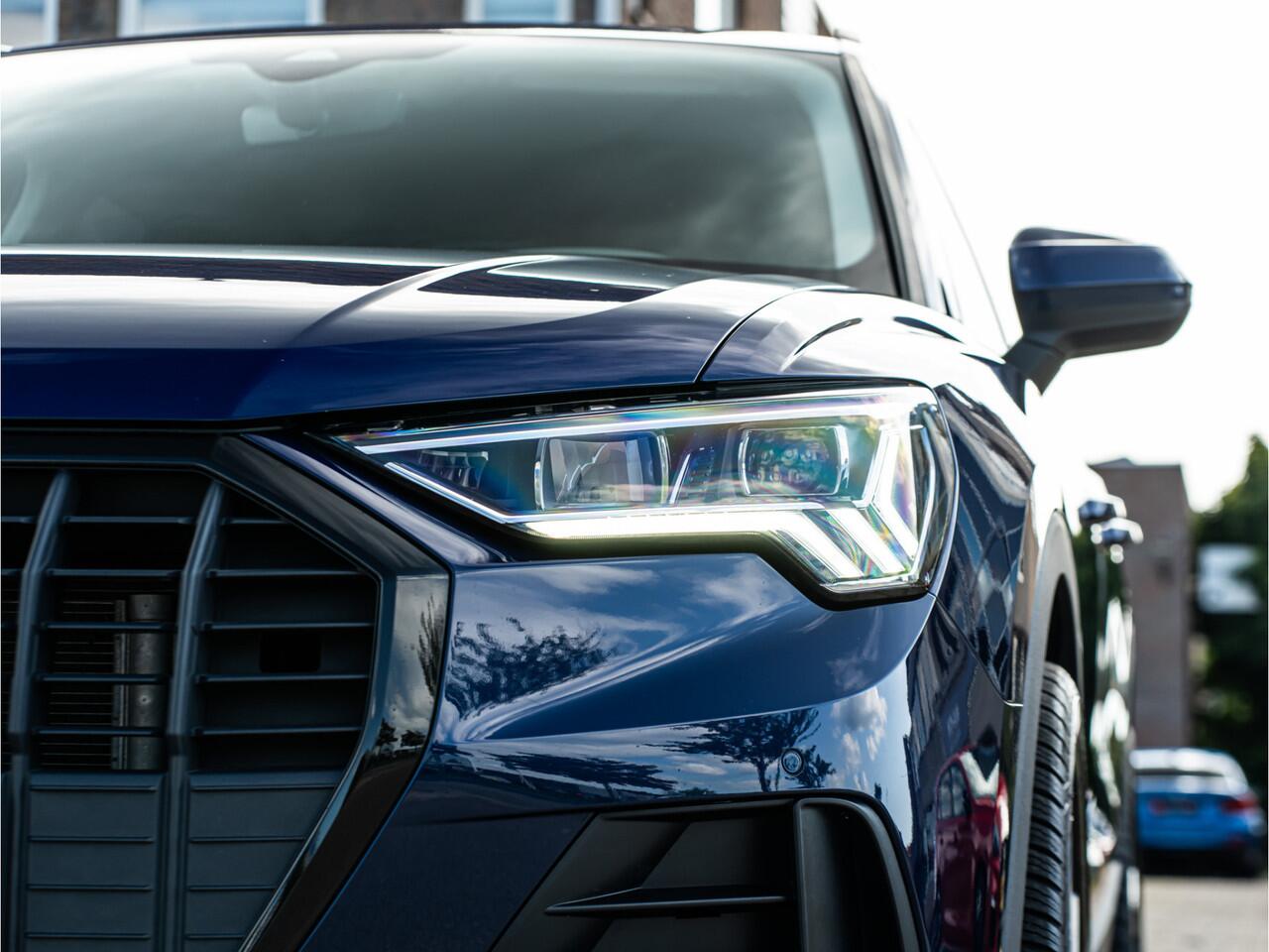 Audi Q3 45 TFSI e Advanced edition CAMERA 20 INCH LED BLACK OPTIC PRIVACY GLASS VIRTUAL DASH