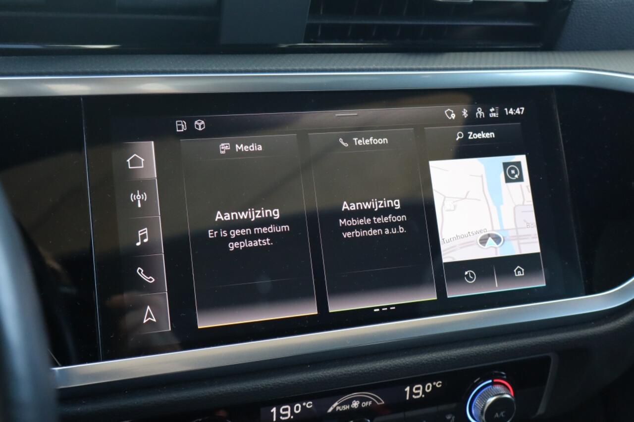 Audi Q3 35 TFSI I Geen import | Trekhaak | Schuifdak