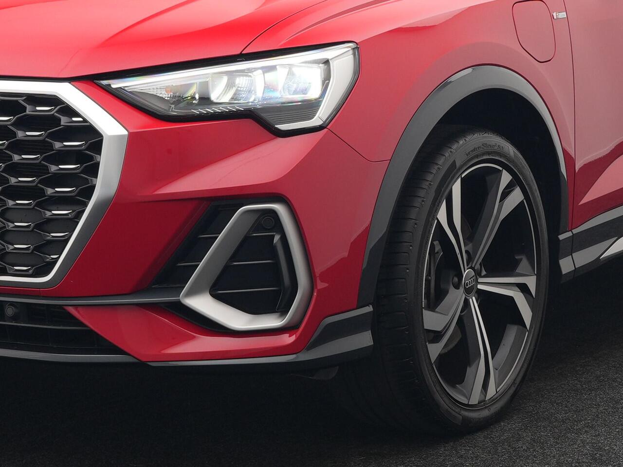 Audi Q3 Sportback 45 TFSI e S Line Plug In Hybrid 245pk Dealer O.H PHEV | Panodak | Adaptive Cruise | Lederen Sportstoelen Memory & Verwarmd | Sfeerverlichting | Camera | Virtual | Blis | Navigatie | DAB |