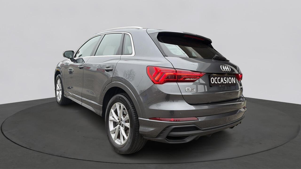 Audi Q3 45 TFSI e 245pk PHEV S-Line Edition / Trekhaak / Camera / PDC V+A