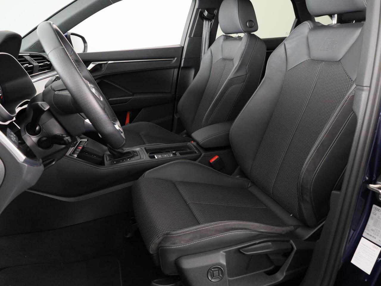 Audi Q3 Sportback 35 TFSI S Edition 150PK S-tronic | Afgevlakt stuurwiel | S-line in & exterieur | Audi drive select | Elektrische kofferbak |