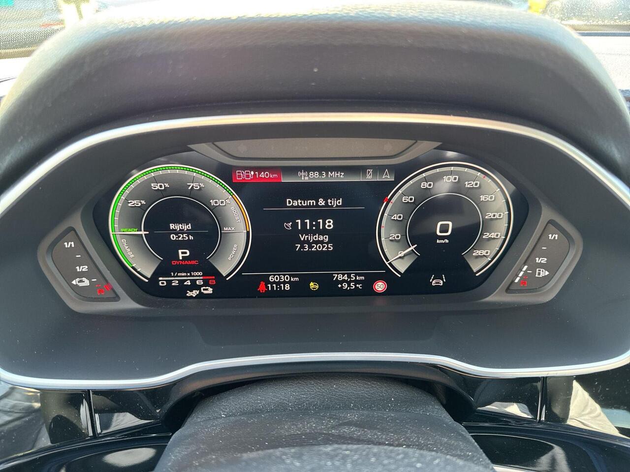 Audi Q3 45 TFSI e S edition | PHEV | Trekhaak | Elec. A-Klep | 19Inch | Leder-alcantara |