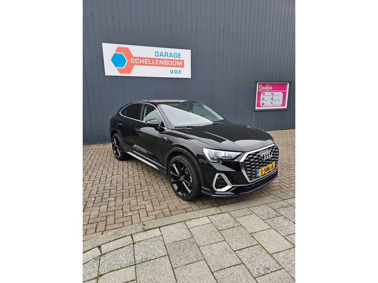 Audi Q3 advanced edition